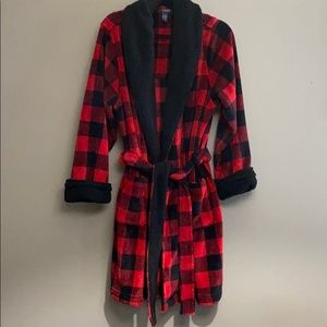 Chaps Red/Black Plaid/Checkered Robe